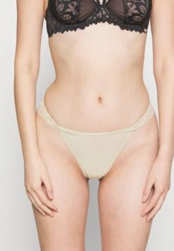 Anna Field 5 PACK - String - Nude/black 10 Anna Field 5 PACK - String - Nude/black -Damenbekleidungsgeschäft 2e31f2e2b85246619955cbbebf024d43