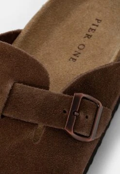 Pier One LEATHER UNISEX - Clogs - Brown -Damenbekleidungsgeschäft 47364cdc1dcd4794860a5f6810594e6c
