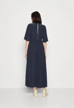 Marc O'Polo DRESS FEMININE SHAPE V NECK WING SLEEVES - Maxikleid - Deep Blue Sea -Damenbekleidungsgeschäft 8e9a28195ad444f587d24dcfb8f51d8b