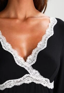 Anna Field HEIDI LONG SLEEVES VISCOSE NIGHTDRESS - Nachthemd - Black -Damenbekleidungsgeschäft 9cbb26f39b384778a8a395532fe9436b