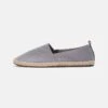 Pier One RENA ESPADRILLE UNISEX - Espadrille - Light Grey -Damenbekleidungsgeschäft a625ac24e213461a94d5096727f45e98