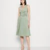 Anna Field Jerseykleid - Light Green 1 Anna Field Jerseykleid - Light Green -Damenbekleidungsgeschäft d3ef6096ac1a425f944731f2f1868fcf