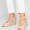Anna Field Keilsandalette - Beige 1 Anna Field Keilsandalette - Beige -Damenbekleidungsgeschäft e61b8391c25b42ca8dc5825505f44079