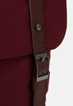 Pier One UNISEX - Tagesrucksack - Bordeaux -Damenbekleidungsgeschäft edf7b0db4a184ebba8c9f41a63dc0194