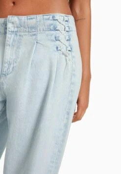 BERSHKA WIDE LEG 90S TIE - Jeans Straight Leg - Light Blue 11 BERSHKA WIDE LEG 90S TIE - Jeans Straight Leg - Light Blue -Damenbekleidungsgeschäft f4abe970aea24ccbbd3de1d89068d734