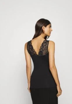 Anna Field Top - Black 10 Anna Field Top - Black -Damenbekleidungsgeschäft fbf7d1feecd94c04a91c8f6d5b9af41d